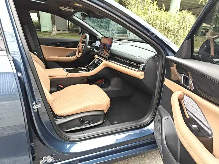 Geely Galaxy Galaxy A7 2025 EM-i фото 7