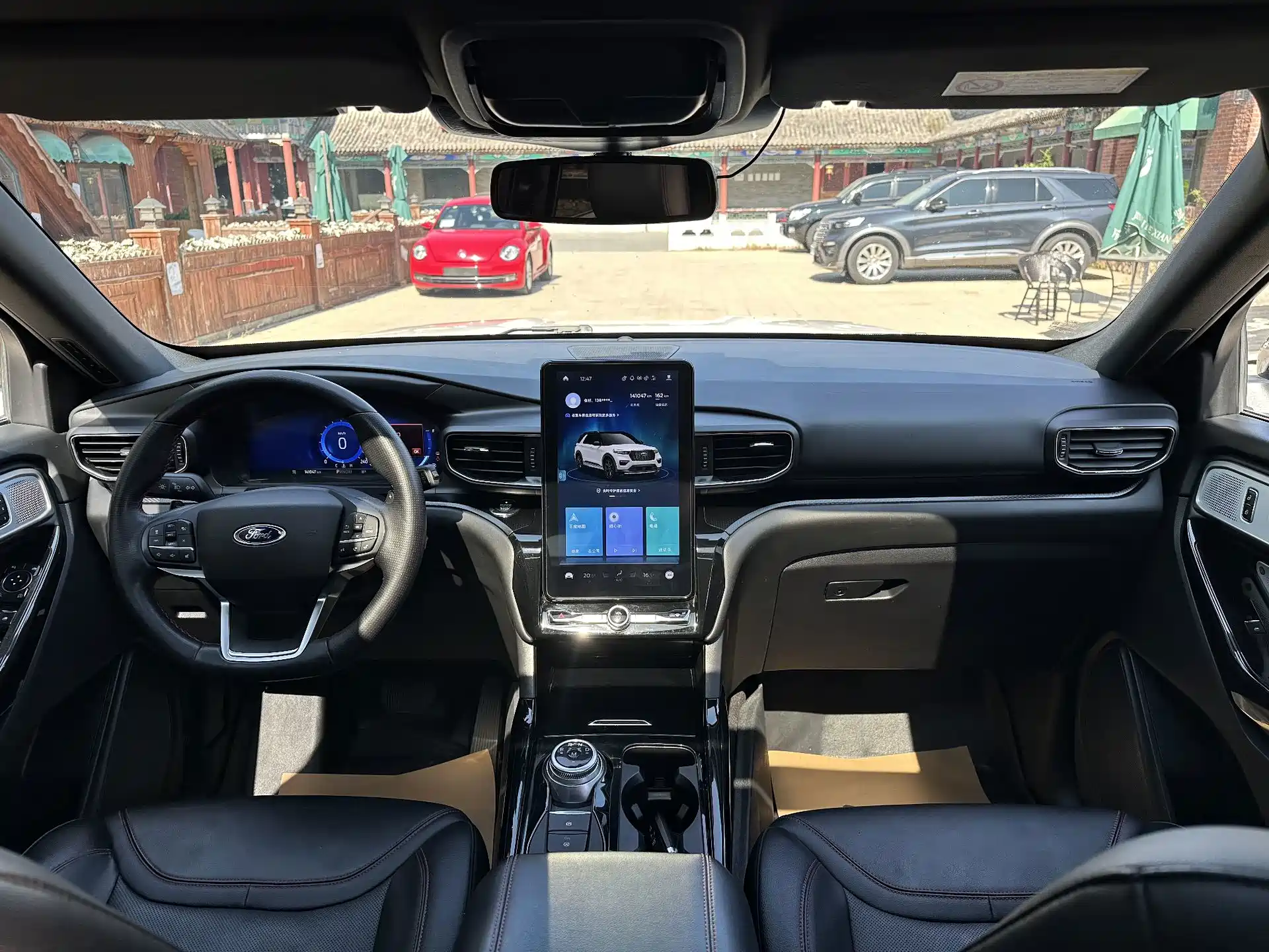 Фото 22 - Ford Explorer