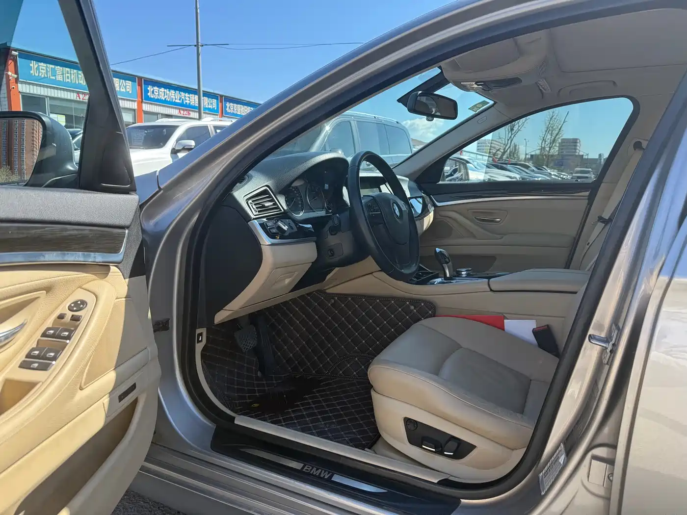 BMW 5 Series 2013 530Li Luxury фото 4