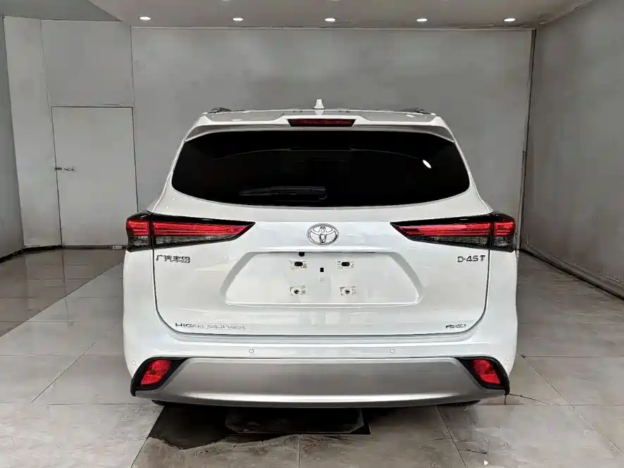 Toyota Highlander 2022 380T 4WD Luxury 7-Seater фото 6