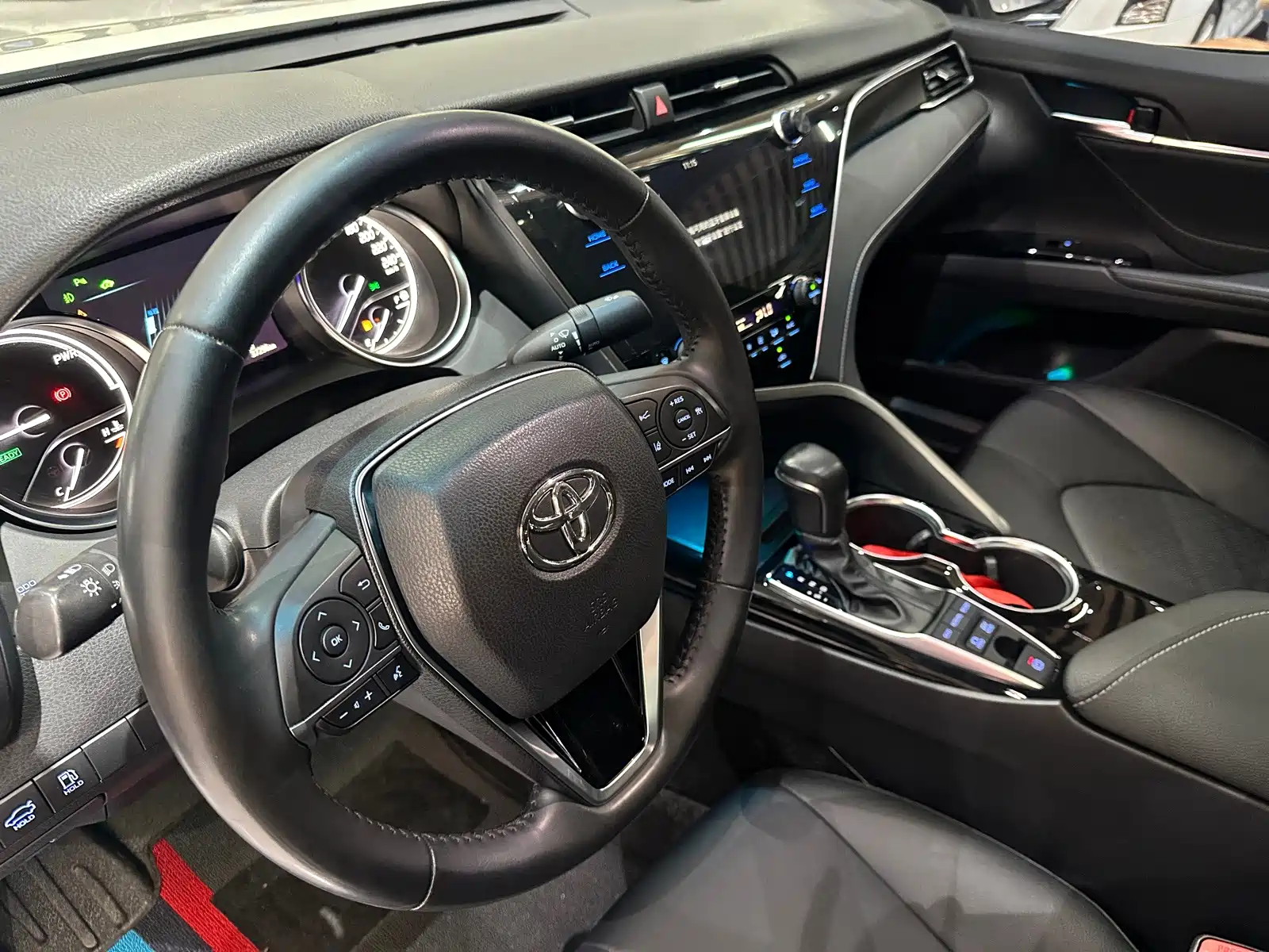 Photo 5 - Toyota Camry