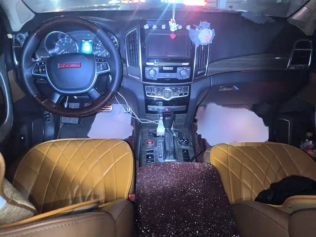 Haval H9 2015 2.0T 4WD Luxury 7-Seater фото 13