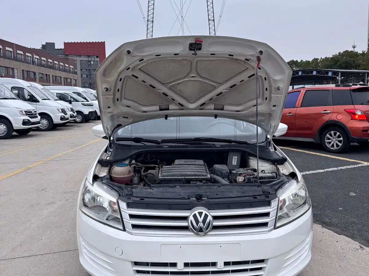 Volkswagen Santana 2013 1.6L Automatic Trend Edition фото 15