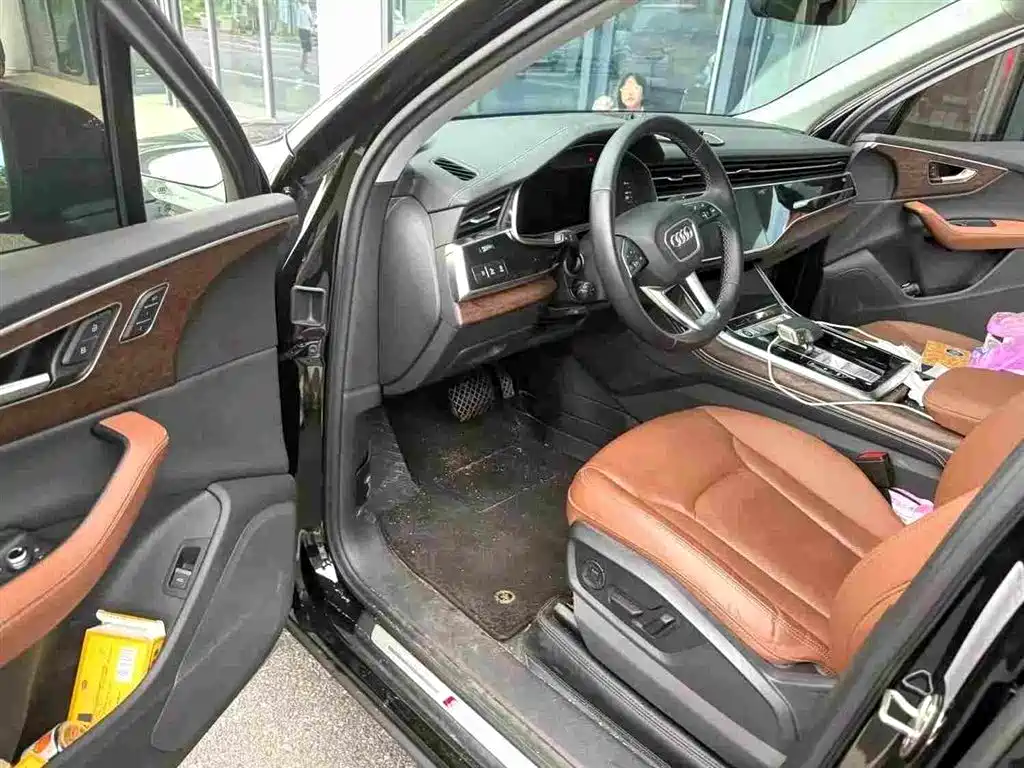 Audi Q7 2025 2024 45 TFSI quattro S line Black Warrior