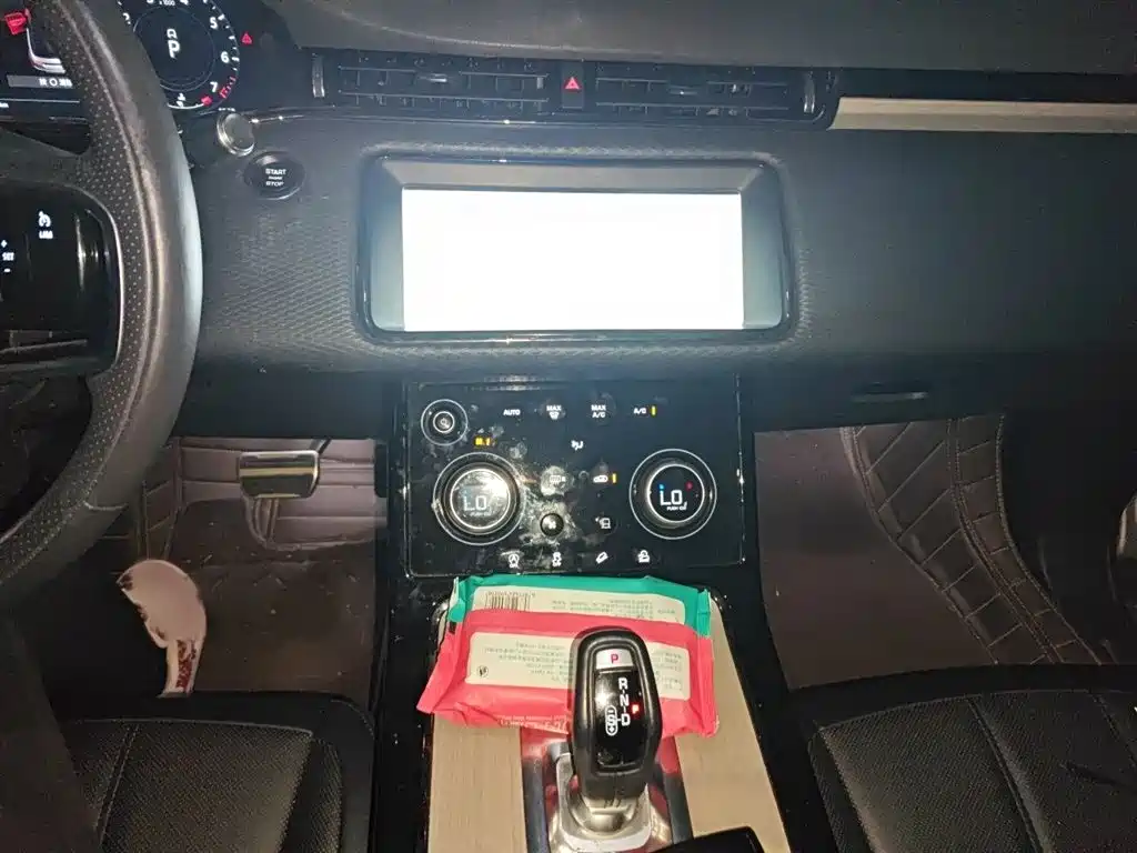 Land Rover Range Rover Evoque 2021 Range Rover Evoque L 249PS R-Dynamic S Performance Edition фото 6