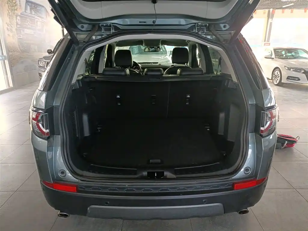 Land Rover Discovery Sport 2019 240PS SE Edition China VI фото 16