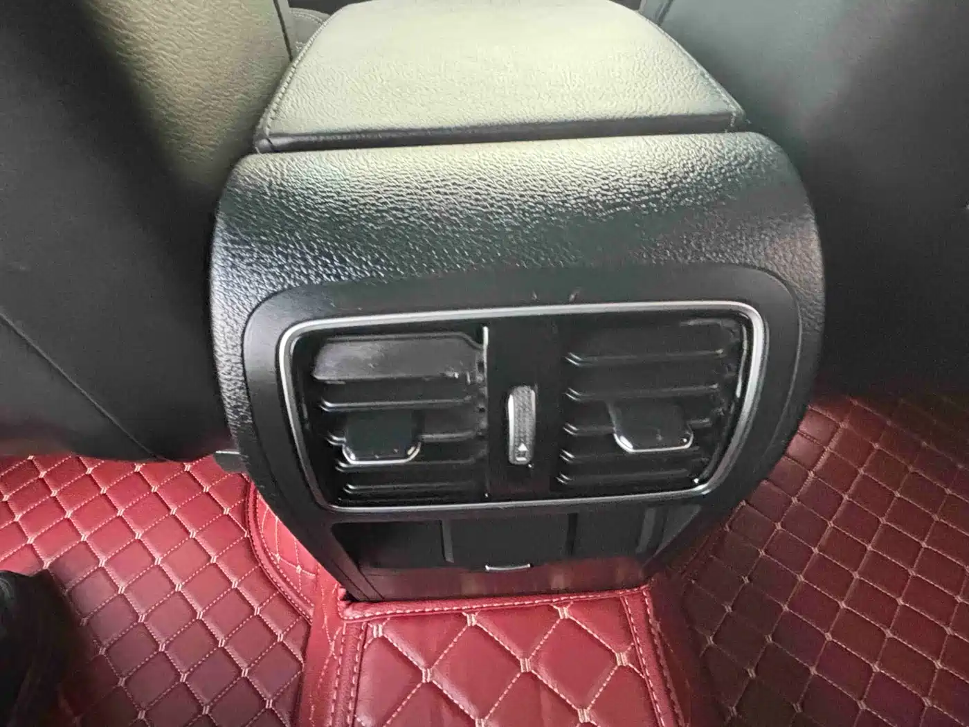 Volkswagen FAW-Volkswagen CC 2016 Model 1.8TSI Luxury фото 6