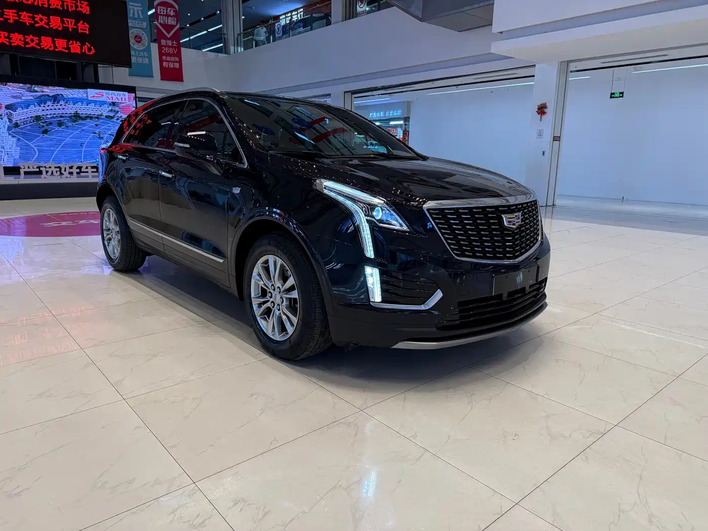 CADILLAC XT5