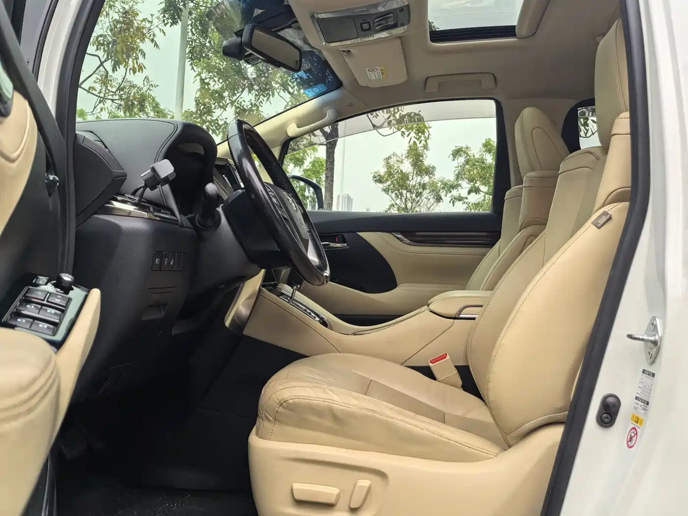 Toyota Alphard 2018 3.5L Luxury фото 7