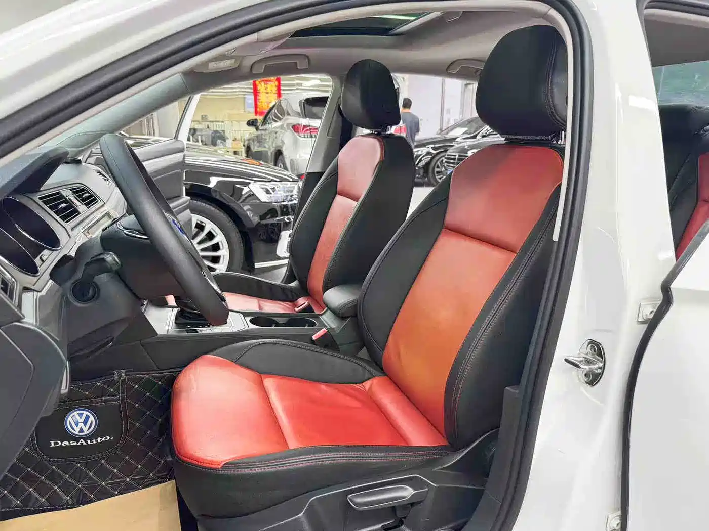 Volkswagen Lamando 2017 230TSI DSG Trend Edition фото 14