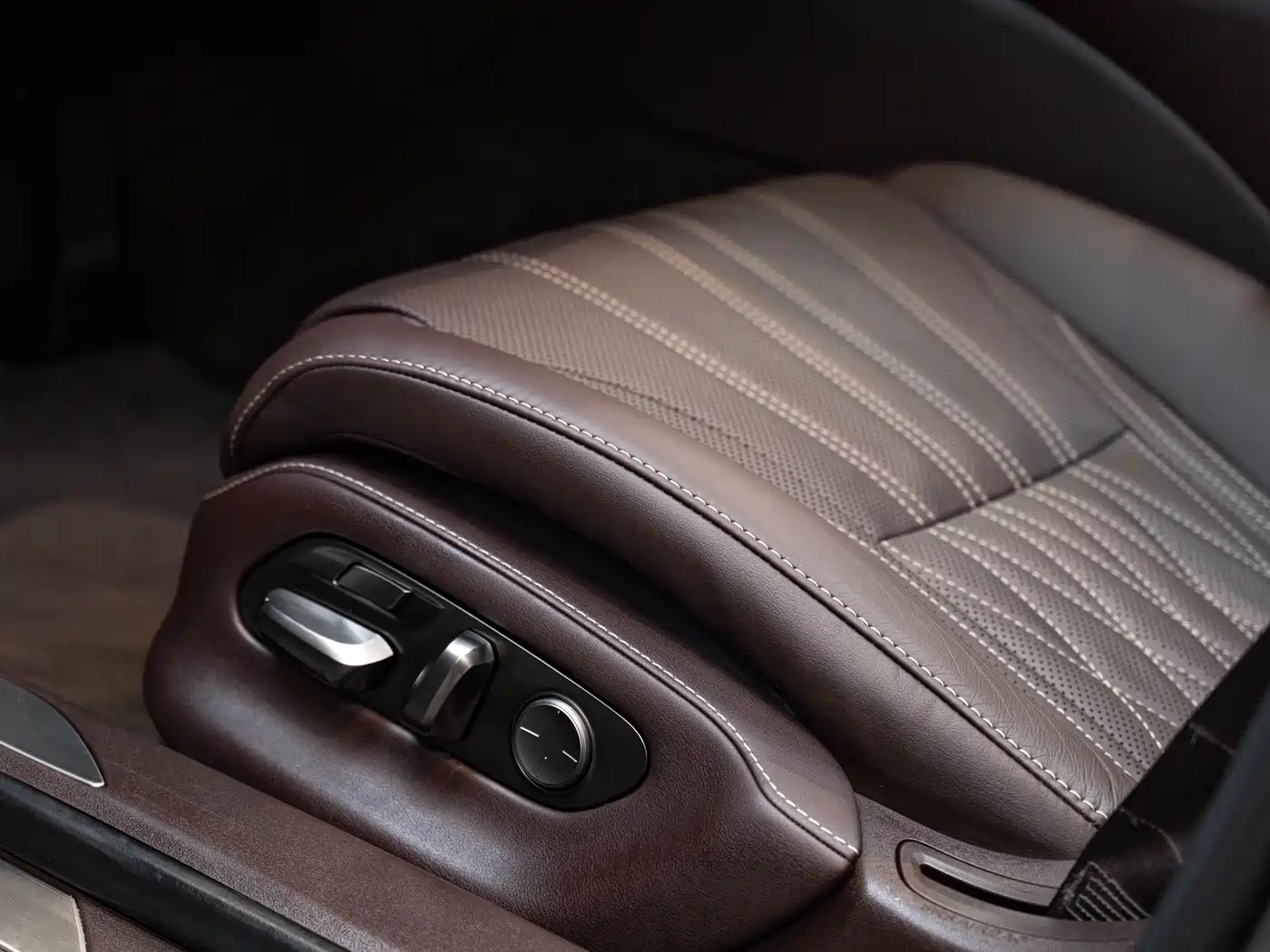 Lexus LS 2018 500h Luxury Edition China V фото 20