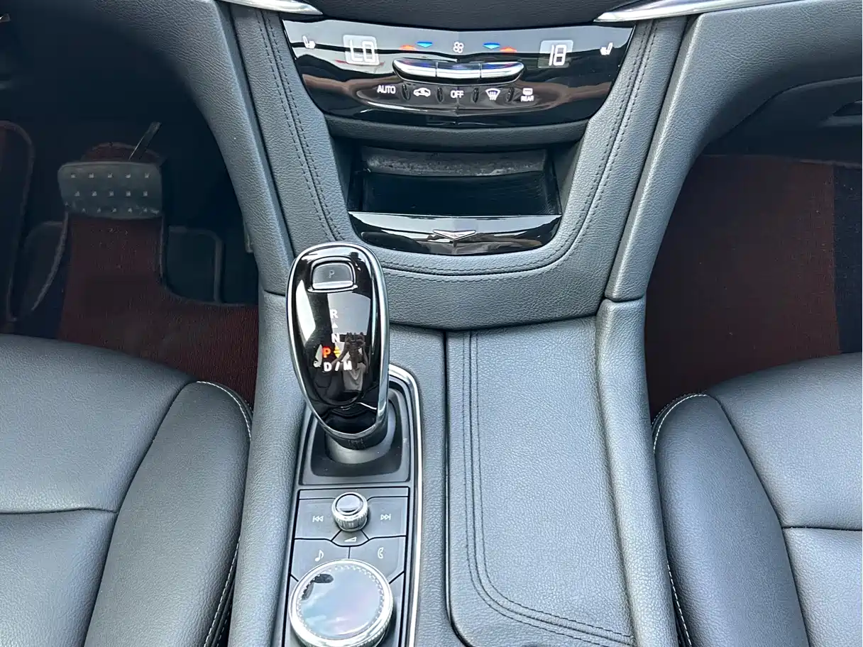 Cadillac XT6 2020 28T 7-Seater AWD Trend Edition фото 14