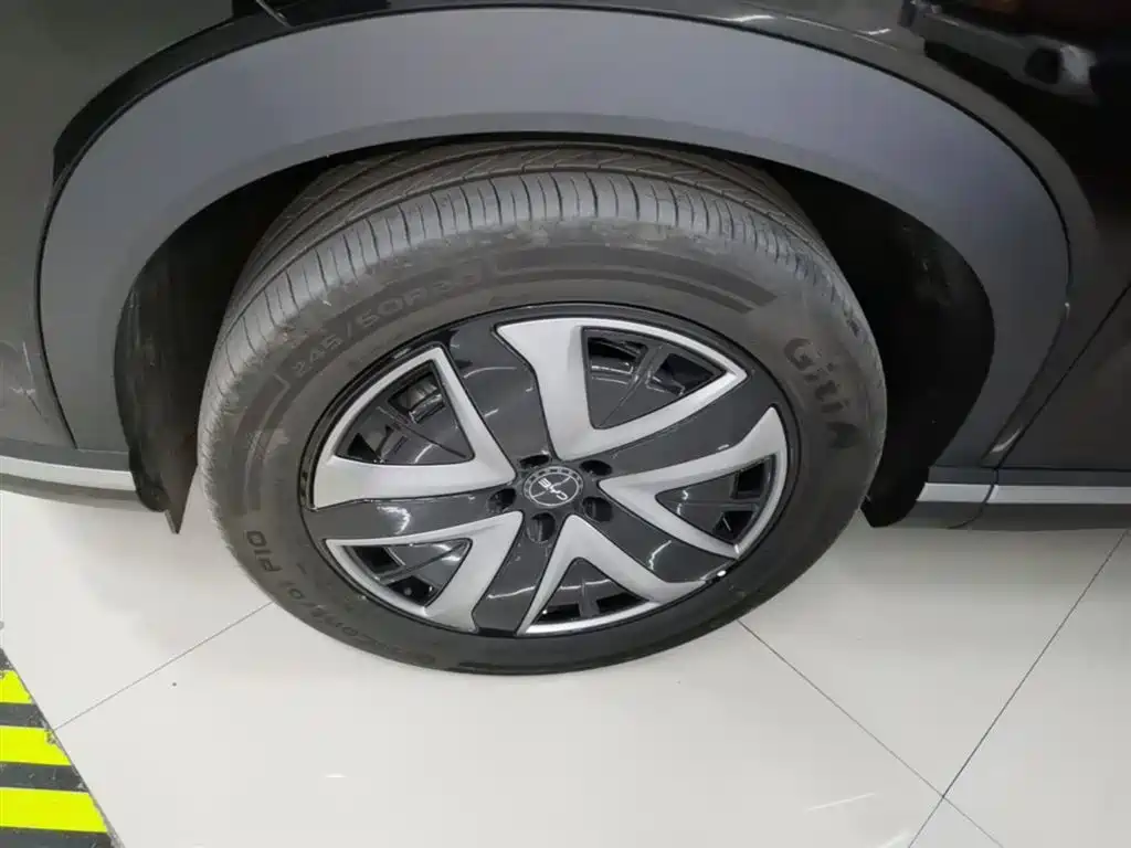 BYD Hai Shi 07 DM-i 2025 150 Pilot+ Edition фото 23