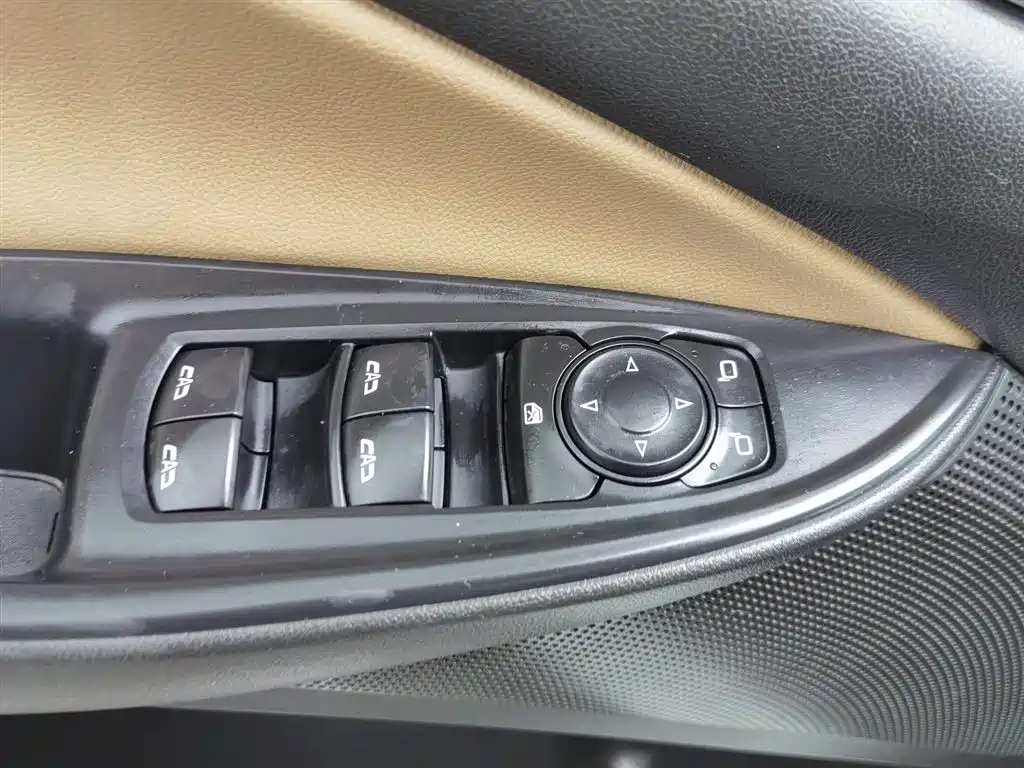 Buick GL6 2021 323T Mild Hybrid Connected Premium Trim фото 9
