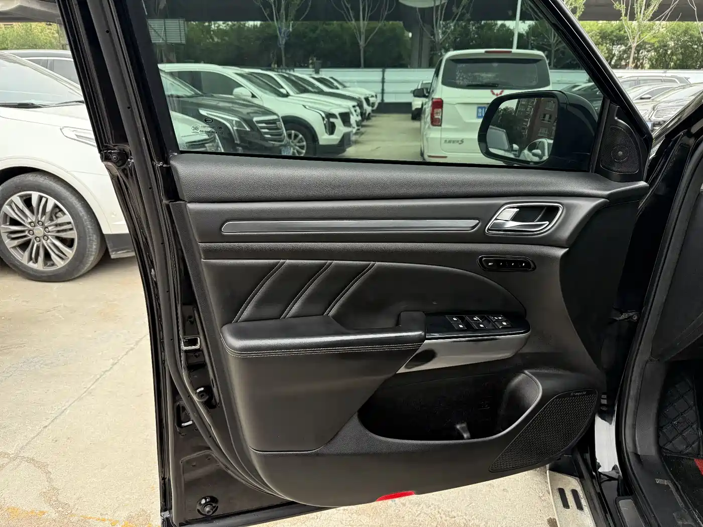 GAC Trumpchi Trumpchi GS8 2020 Model 390T FWD Luxury Smart Connect (7-seater) фото 3