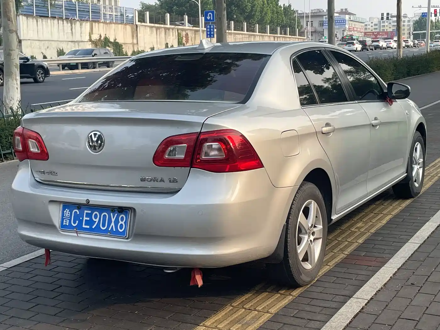 Volkswagen Bora 2008 Model 1.6L Manual Comfort фото 6