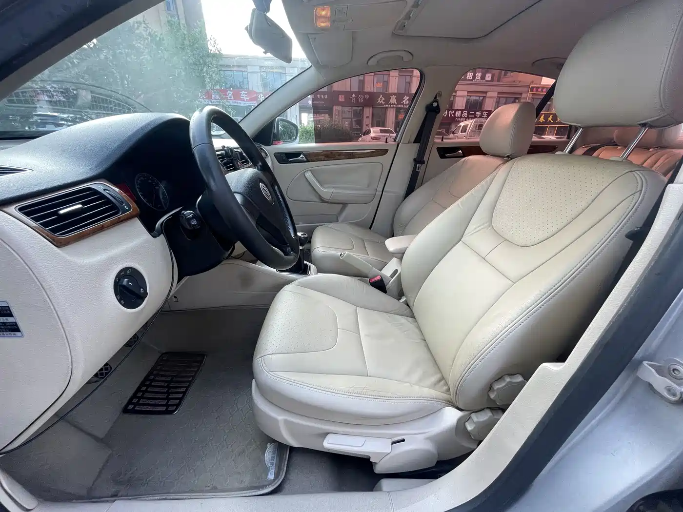 Volkswagen Bora 2008 Model 1.6L Manual Comfort фото 7