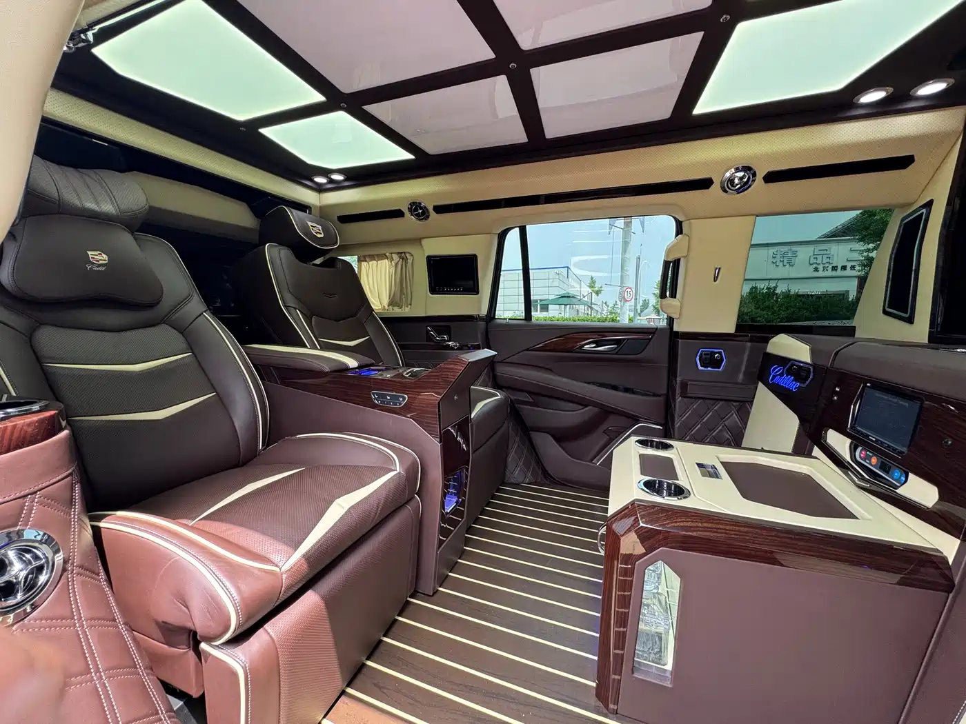 Cadillac Escalade 2017 6.2L ESV Platinum Extended фото 19
