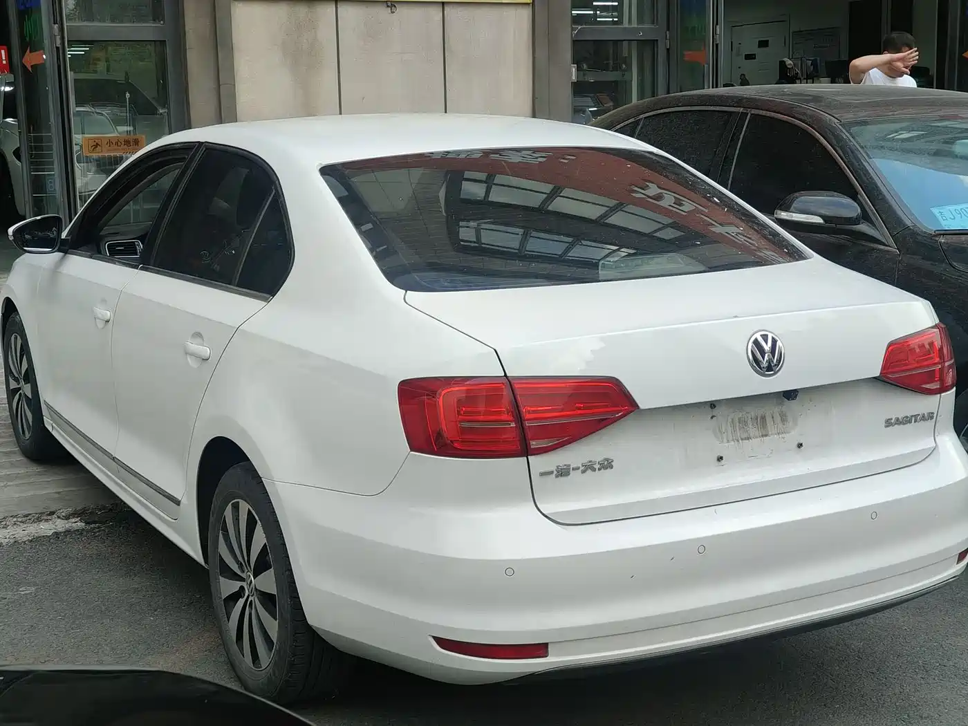 Volkswagen Sagitar 2018 1.6L Automatic Comfort фото 7