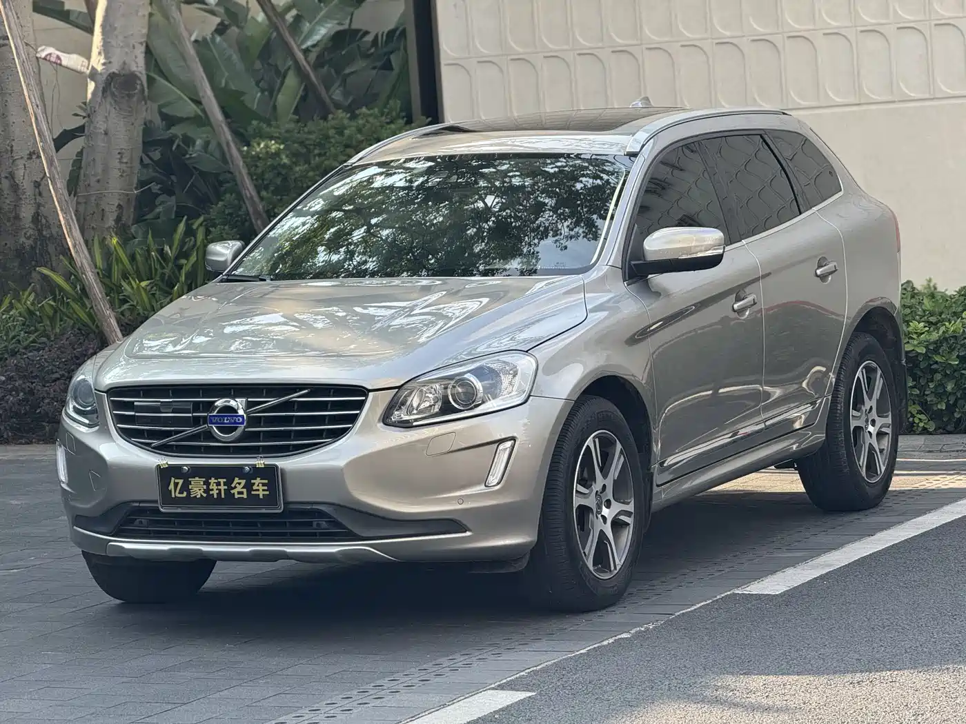 2014 Volvo XC60 (Import)