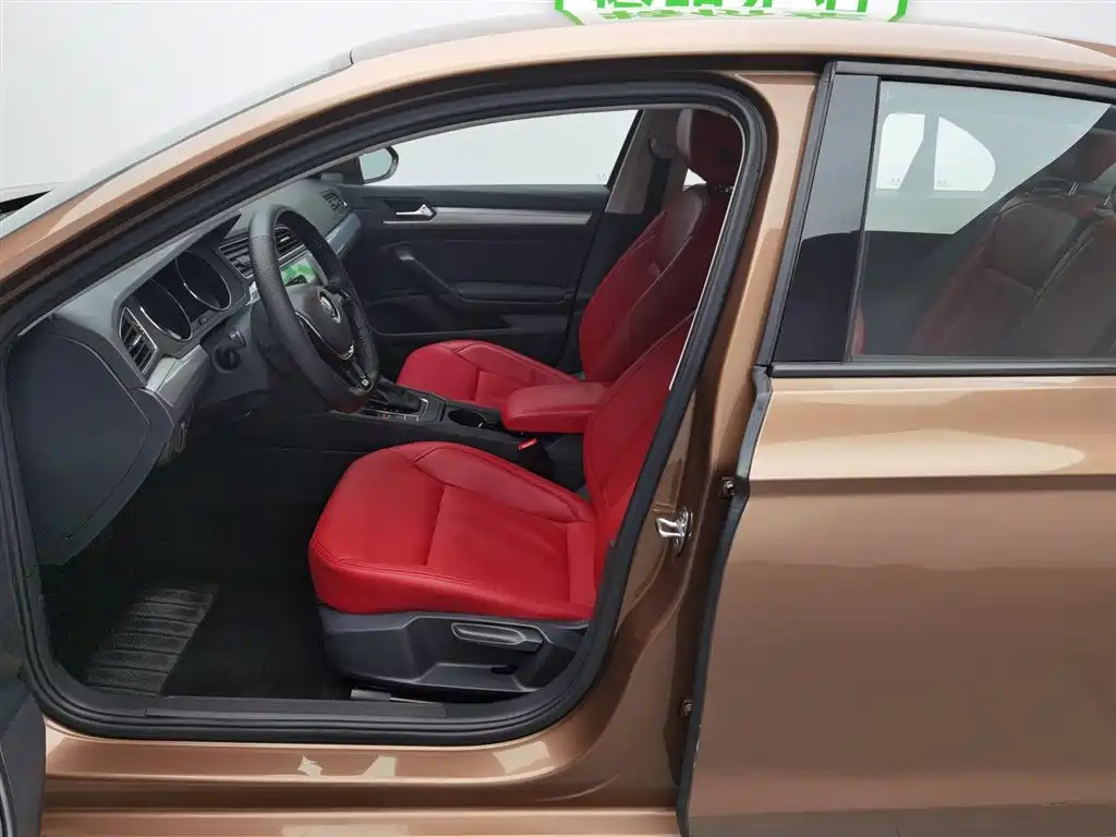 Volkswagen Lamando 2018 230TSI DSG Trend Edition фото 10