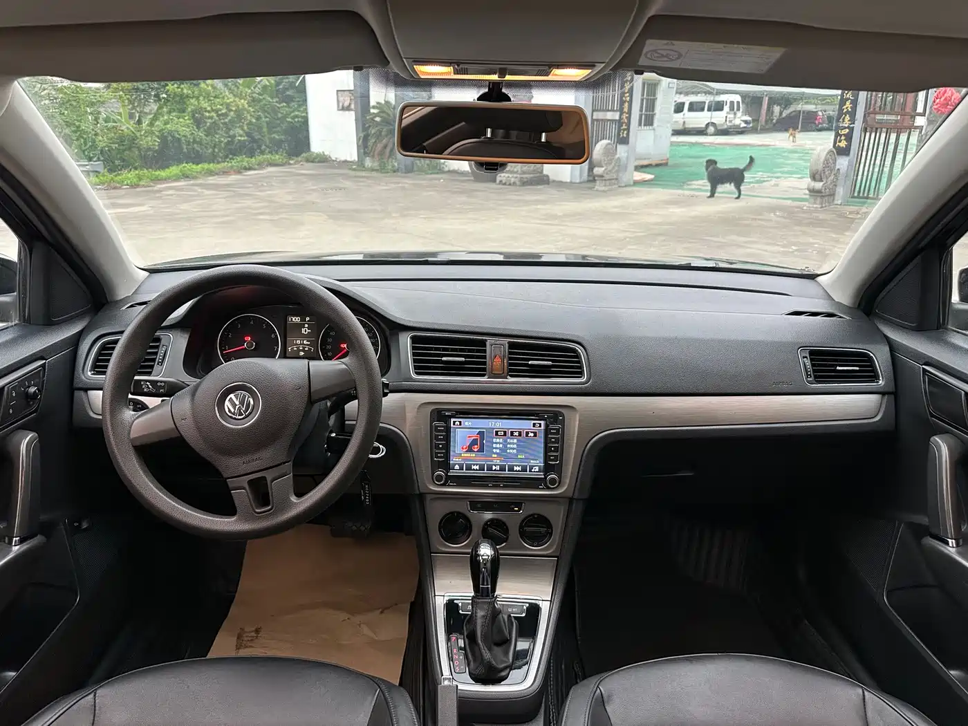 Volkswagen Lavida 2013 Facelift Classic 1.6L Automatic Comfort фото 11