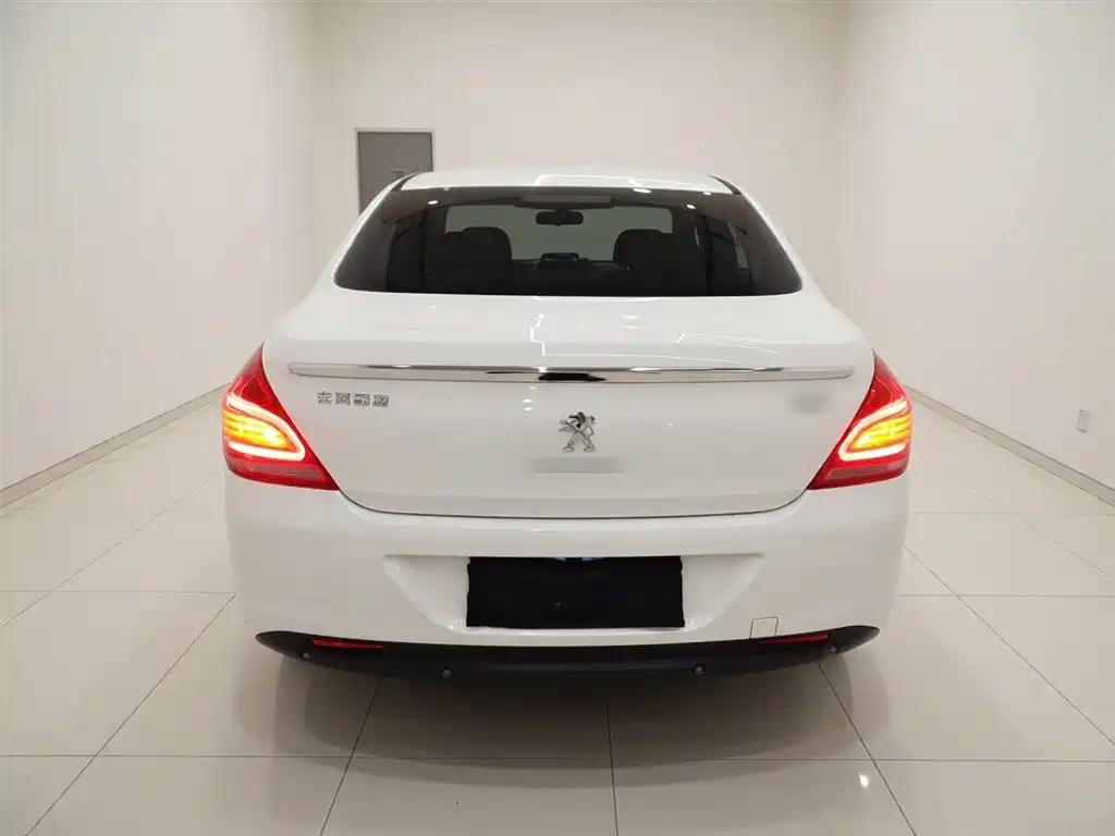 Peugeot 308 2014 Model Joy Edition Classic 1.6L Automatic Trend Style фото 6