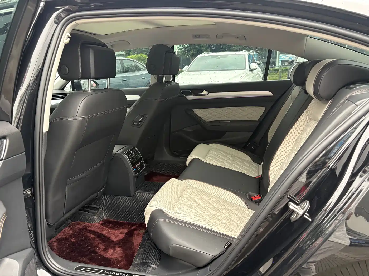 Volkswagen Magotan 2024 2 Million Units Public Sharing Edition 330TSI DSG Luxury фото 5