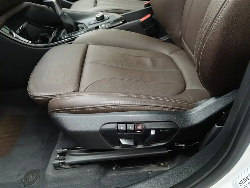 BMW X1 2019 sDrive18Li Premium Model фото 20