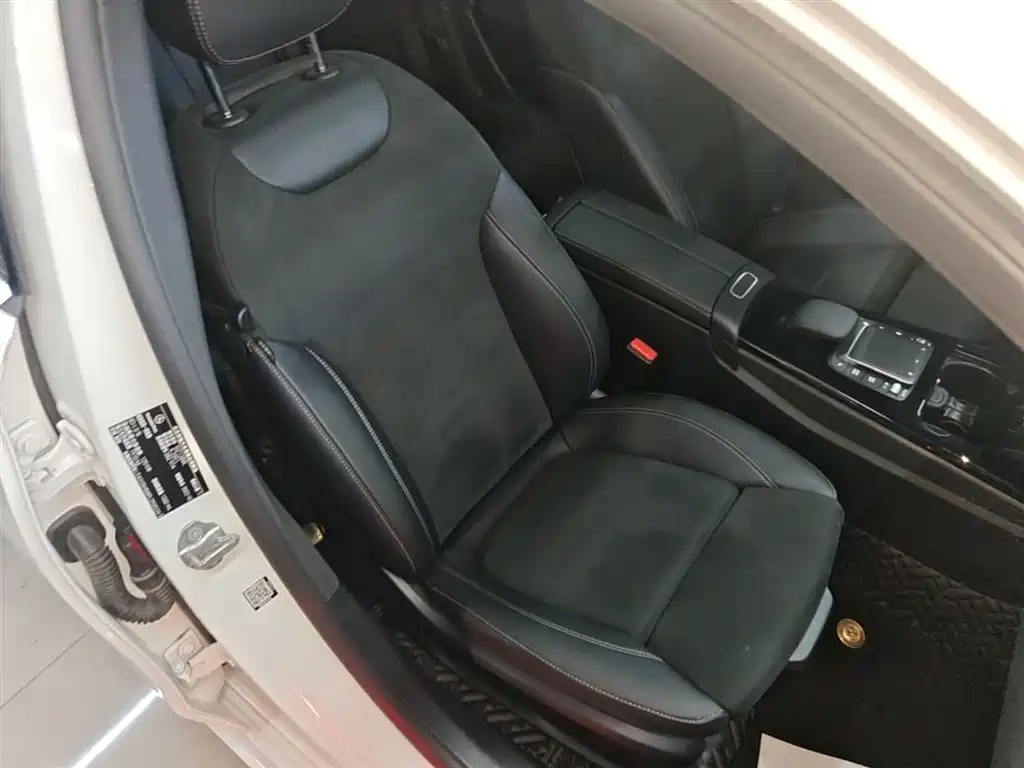 Mercedes-Benz A-Class 2022 Facelift III A 200 L Sport Sedan Fashion фото 25