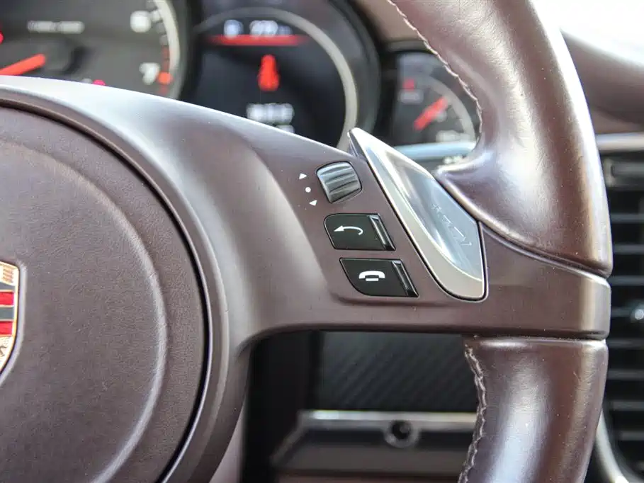 Porsche Panamera 2014 Panamera 3.0T фото 18