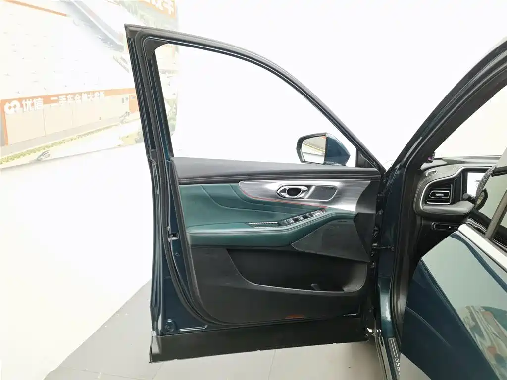 GAC Trumpchi Trumpchi GS8 2022 Pilot Series 2.0TGDI 2WD Premium Edition (6-Seater) фото 8