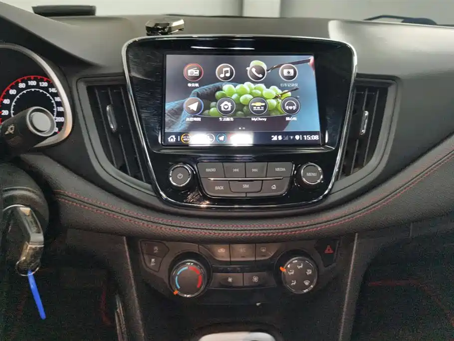 Chevrolet Monza 2022 Mild Hybrid RS 330T Automatic Comfort Edition фото 13