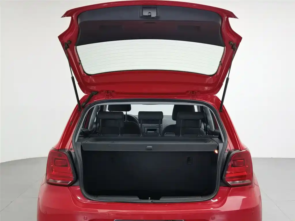 Volkswagen Polo 2016 1.4L Manual Trend фото 16