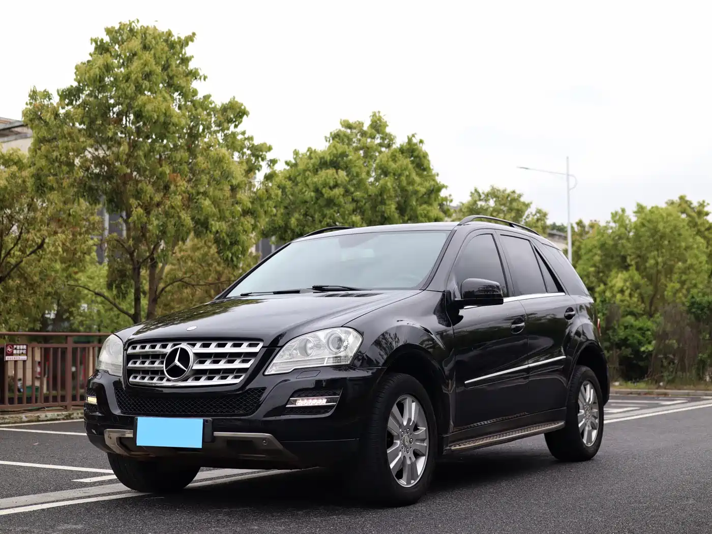 Mercedes-Benz M-Class 2010 ML 300 4MATIC