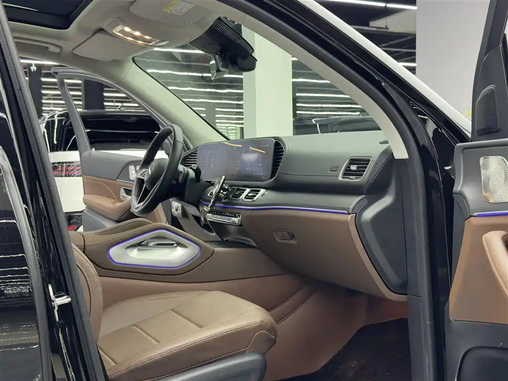 Mercedes-Benz GLE 2024 GLE 450 4MATIC Luxury фото 8