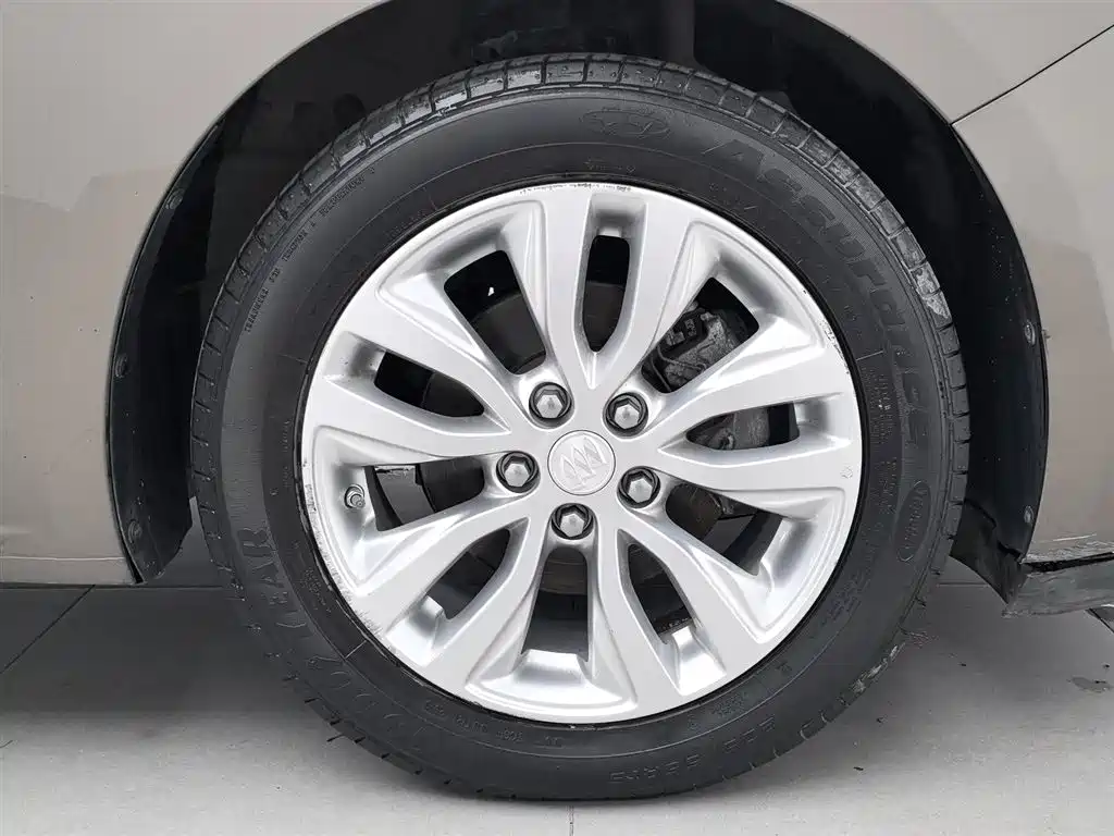 Buick Excelle 2019 15T Manual Elite Type China VI фото 17