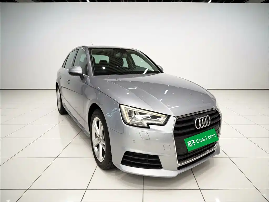 Audi A4L 2017 40 TFSI Fashion Edition фото 4