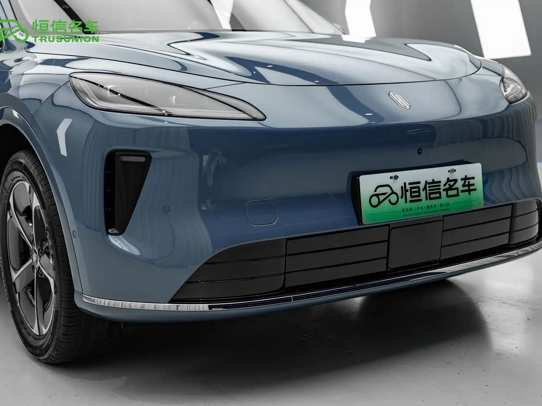 صورة 7 - Shangjie SUV