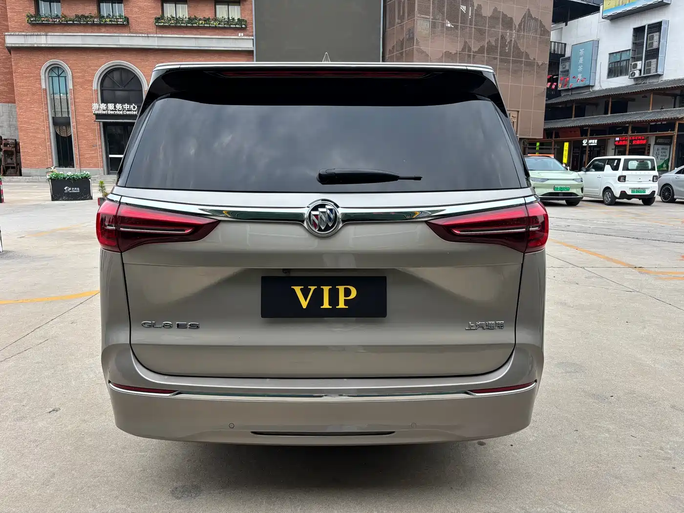 Buick GL8 2023 ES Landmaster Exclusive фото 9