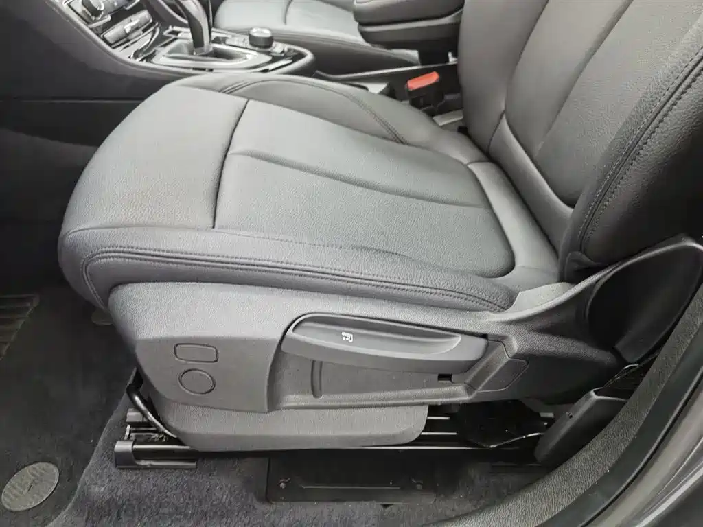 BMW 2 Series Gran Tourer 2018 220i Luxury Line фото 20