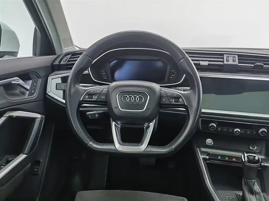 Audi Q3 2019 40 TFSI Fashion Dynamic фото 11