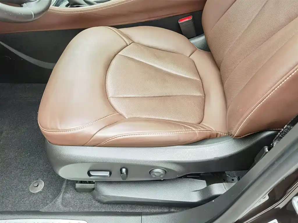 Buick Envision Plus 2020 20T FWD Luxury фото 20