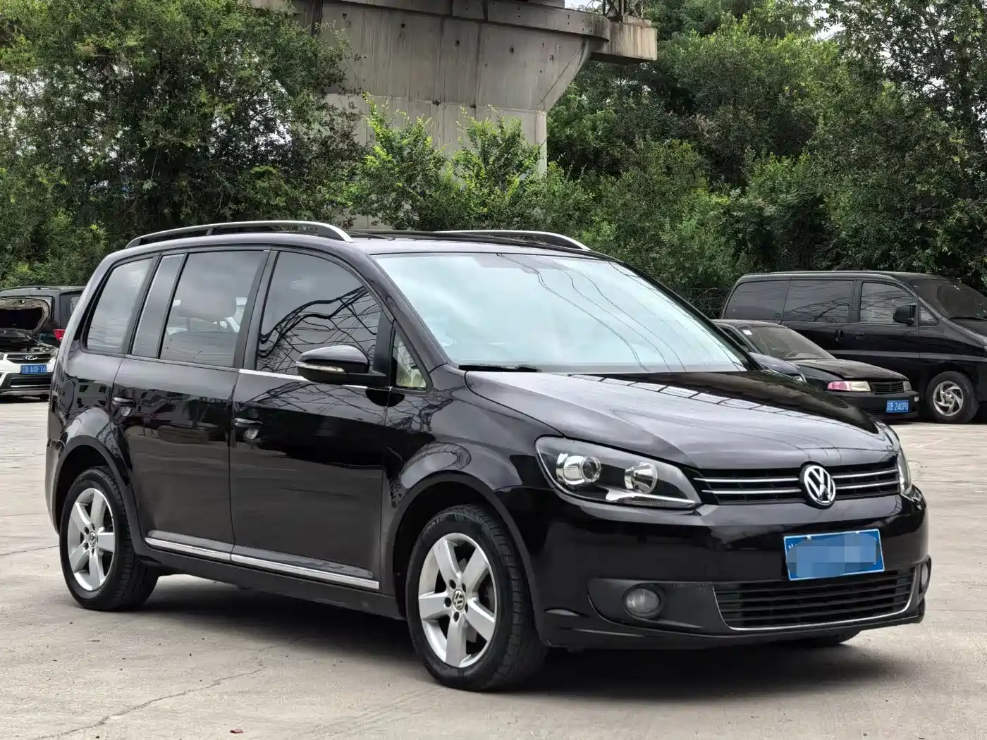 Volkswagen Touran 2015 2013 1.4T Manual Comfort 5-seater