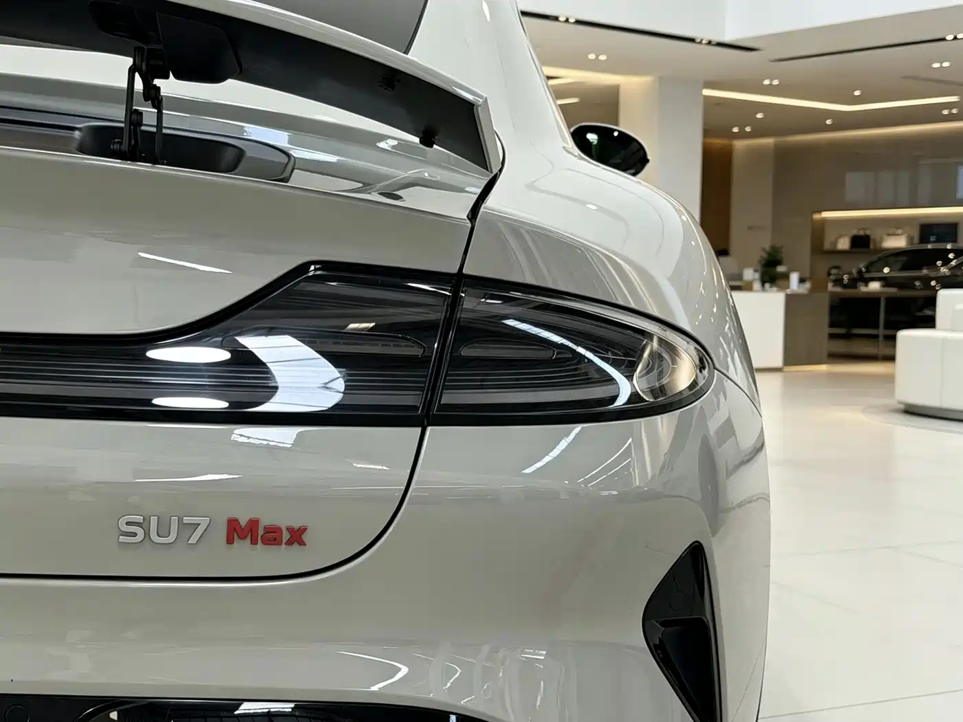 Xiaomi Auto Xiaomi SU7 2024 AWD Extended Range Advanced Smart Driving Max Edition фото 16