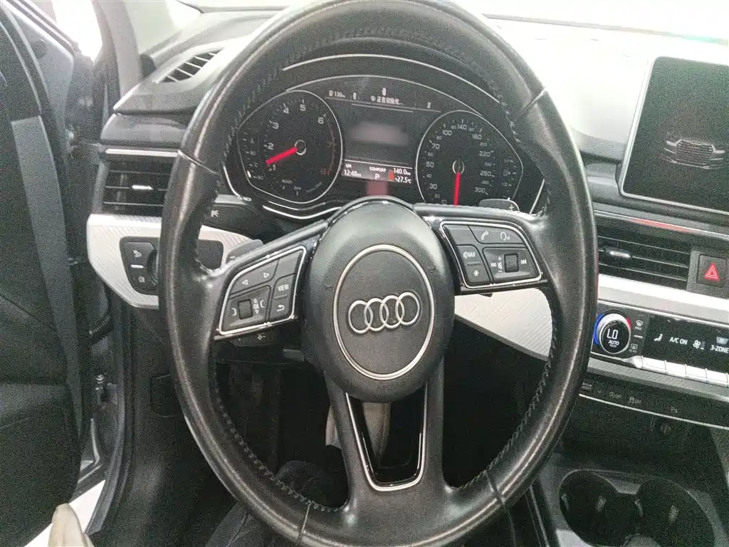 Audi A4L 2017 40 TFSI Fashion Edition фото 11