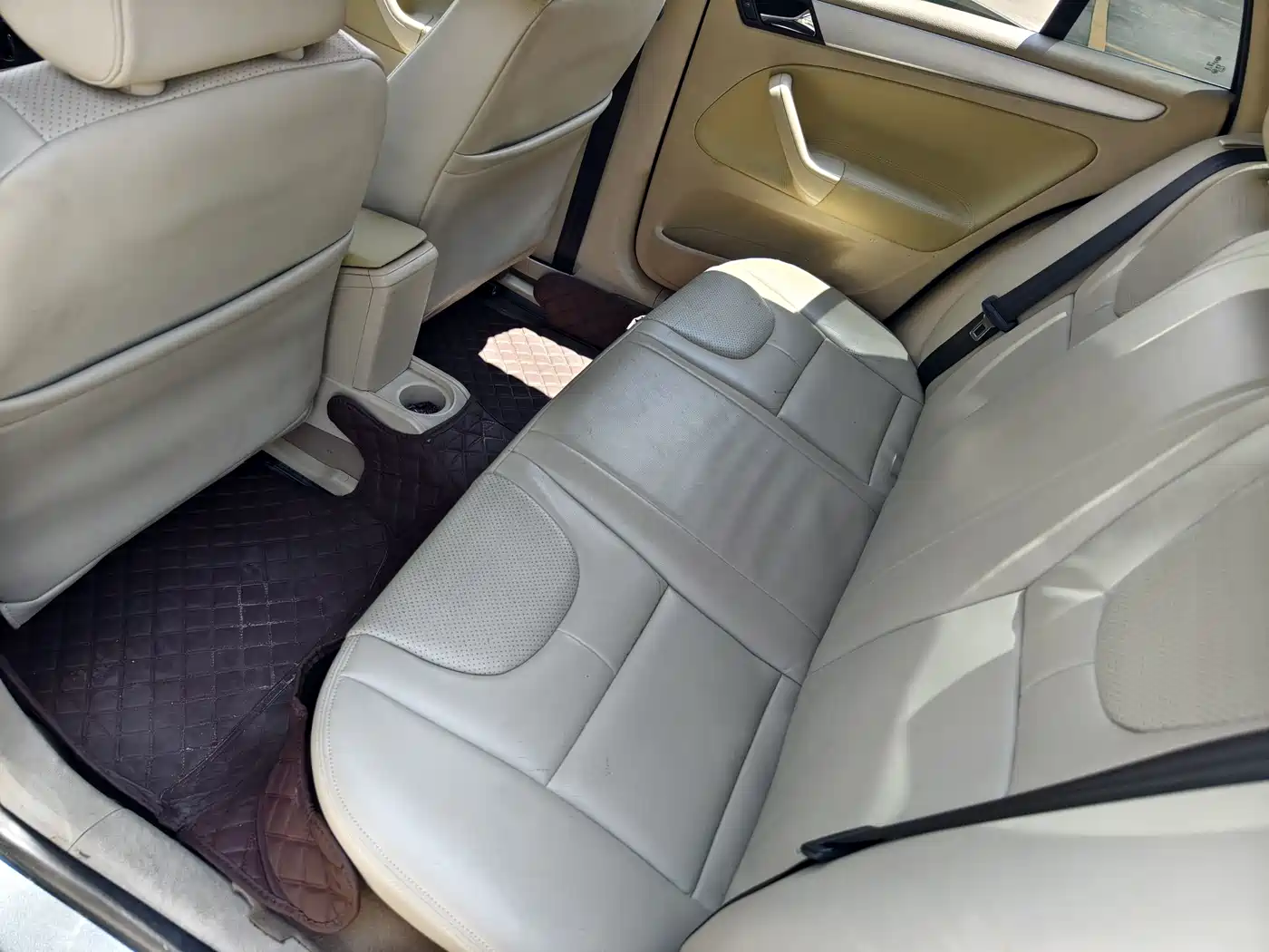 Volkswagen Bora 2008 Model 1.6L Automatic Fashion фото 8
