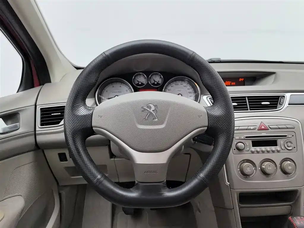 Peugeot 308 2013 Model 1.6L Manual Superior Style фото 11