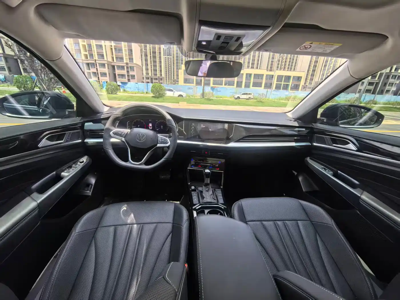 Volkswagen Passat 2025 Outstanding 380TSI Dragon Soaring Edition фото 6