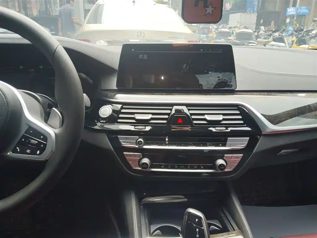 BMW 5 Series 2020 530Li Leading M Sport Package фото 13